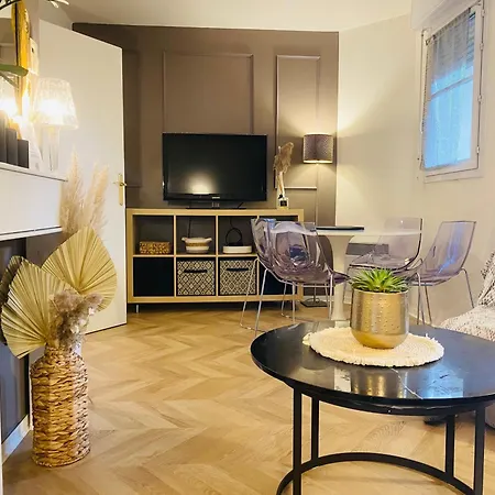 Top Location 10 Min Disneyland Apartment *